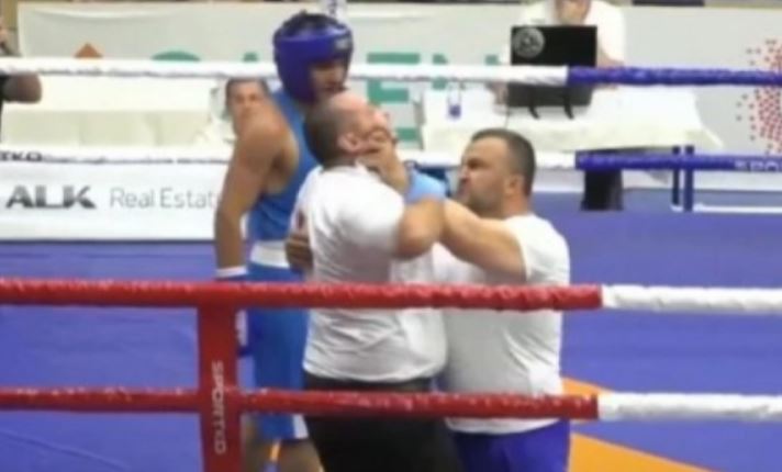 Македонски боксерски судија нападнат во ринг од страна на азербејџански тренер (ВИДЕО)