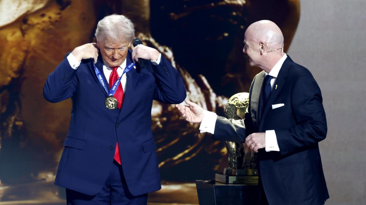 Трамп го брани Инфантино од нападите: Неговата замена на чело на ФИФА би била колосална грешка